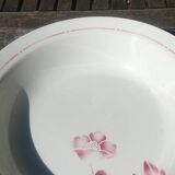 A large serving dish in Saint Amand half-porcelain edmont model