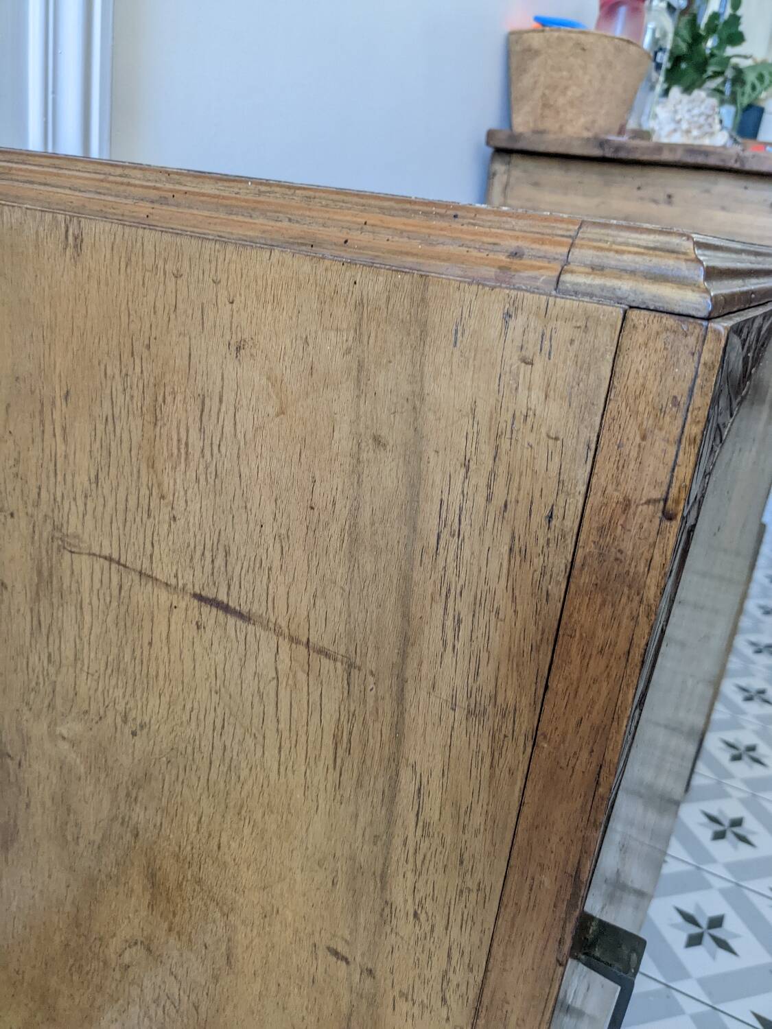 Small occasional piece of furniture