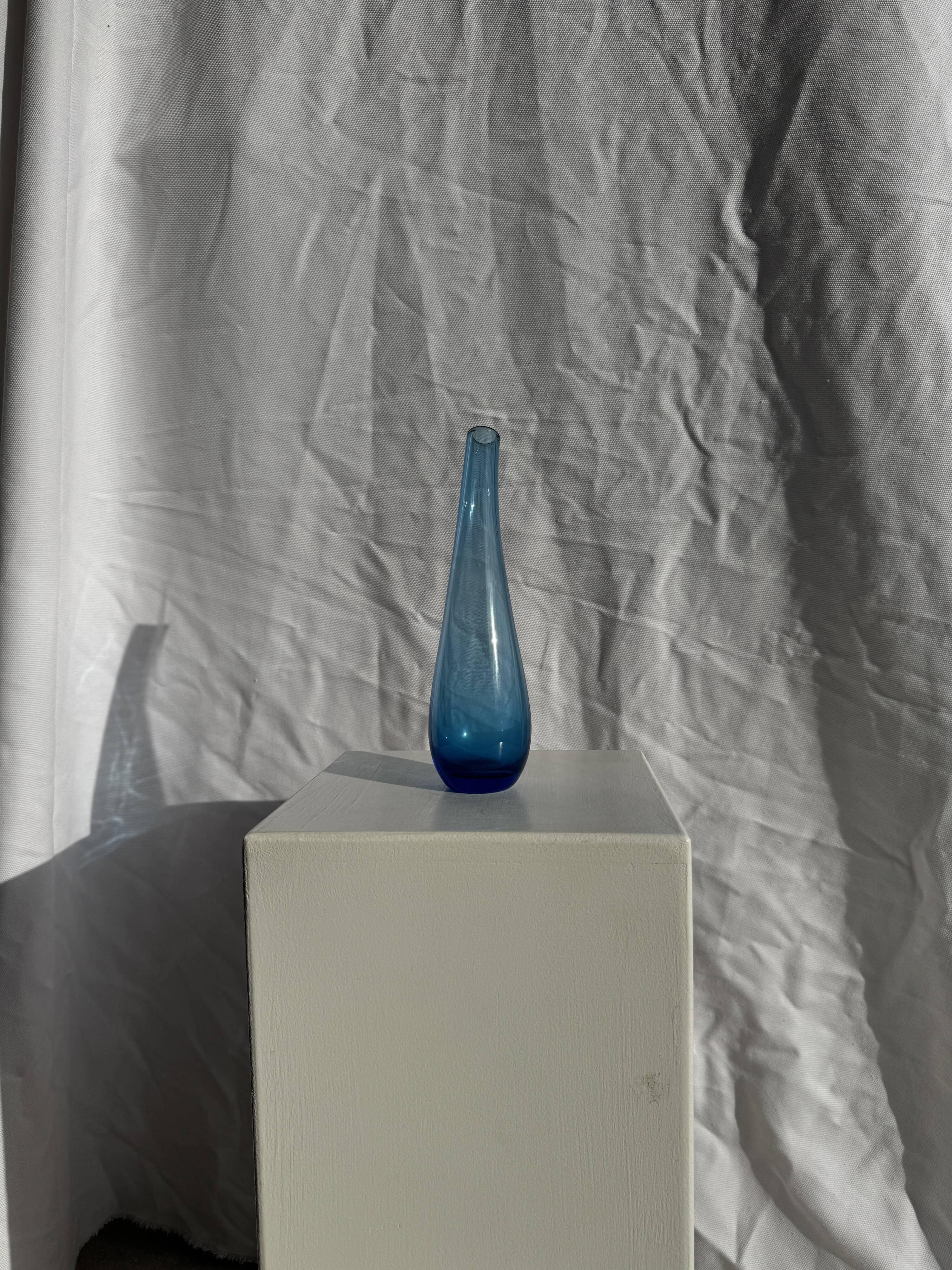Blue soliflore vase H25 D7