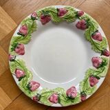 Plate barbotine strawberries