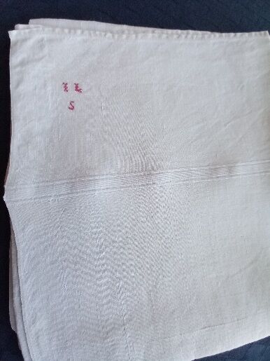 Set of 3  tea towels in white thread (70 x 85.5 cm)
