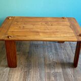 Table basse en bois blond signée Alain Gaubert (XXe siècle )