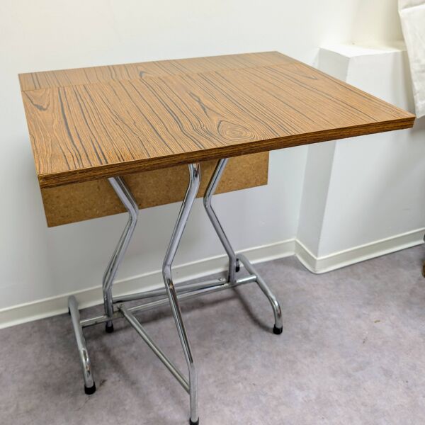 Table pliante en formica