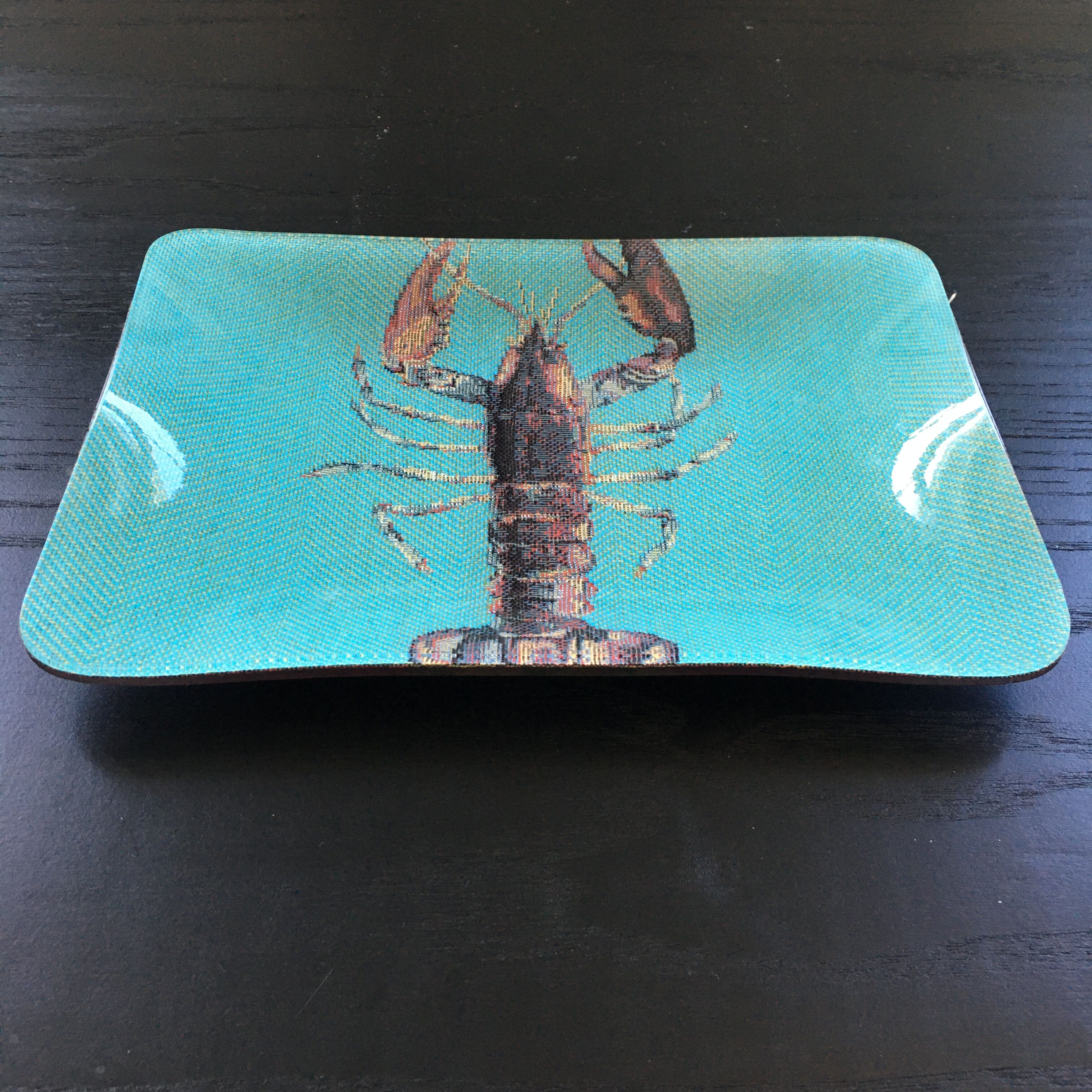 Empty pocket decorated lobster