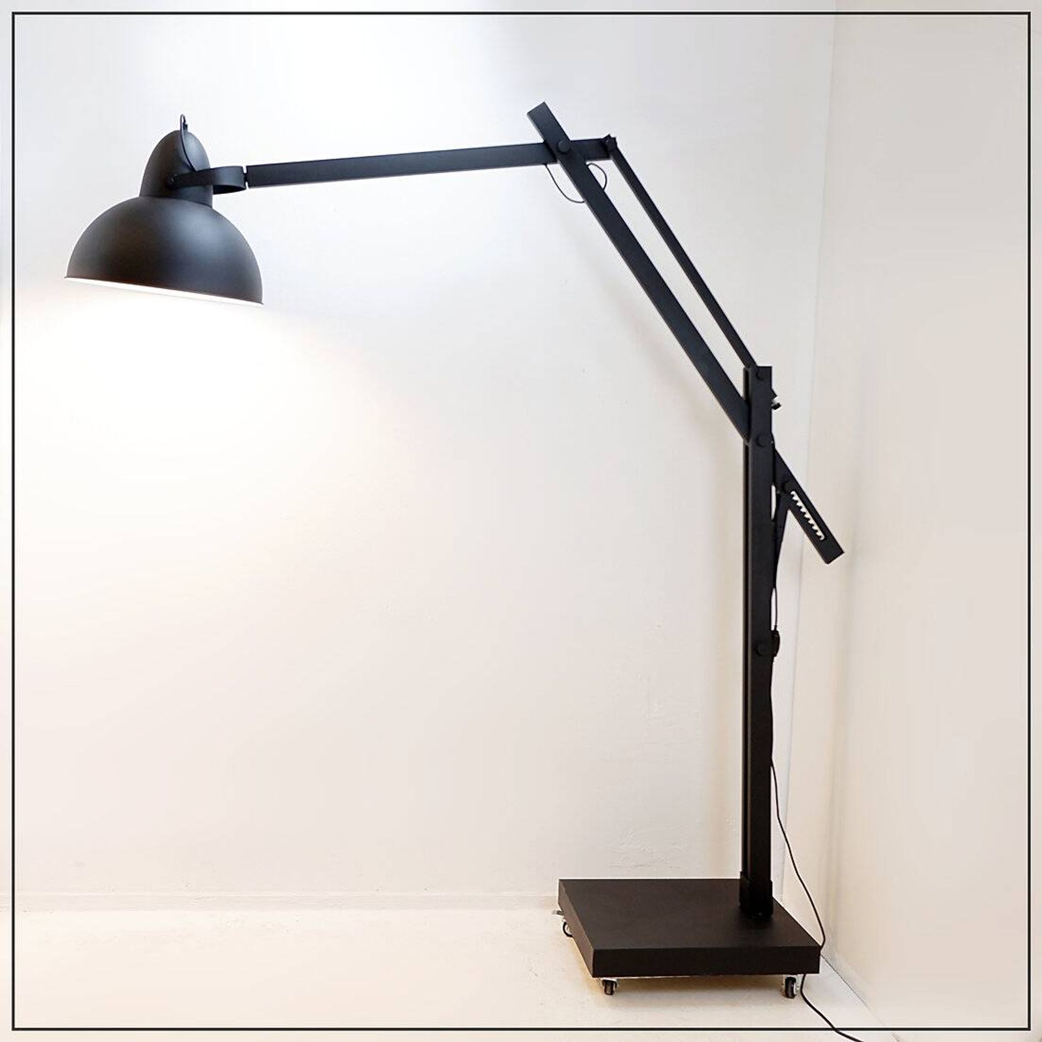 Floor Lamp XXL indoor/outdoor "Gigante Factory" - Kare Design