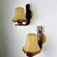 Paire de lampes murales "Cocoon" italiennes, en résine et bois, années 1970.