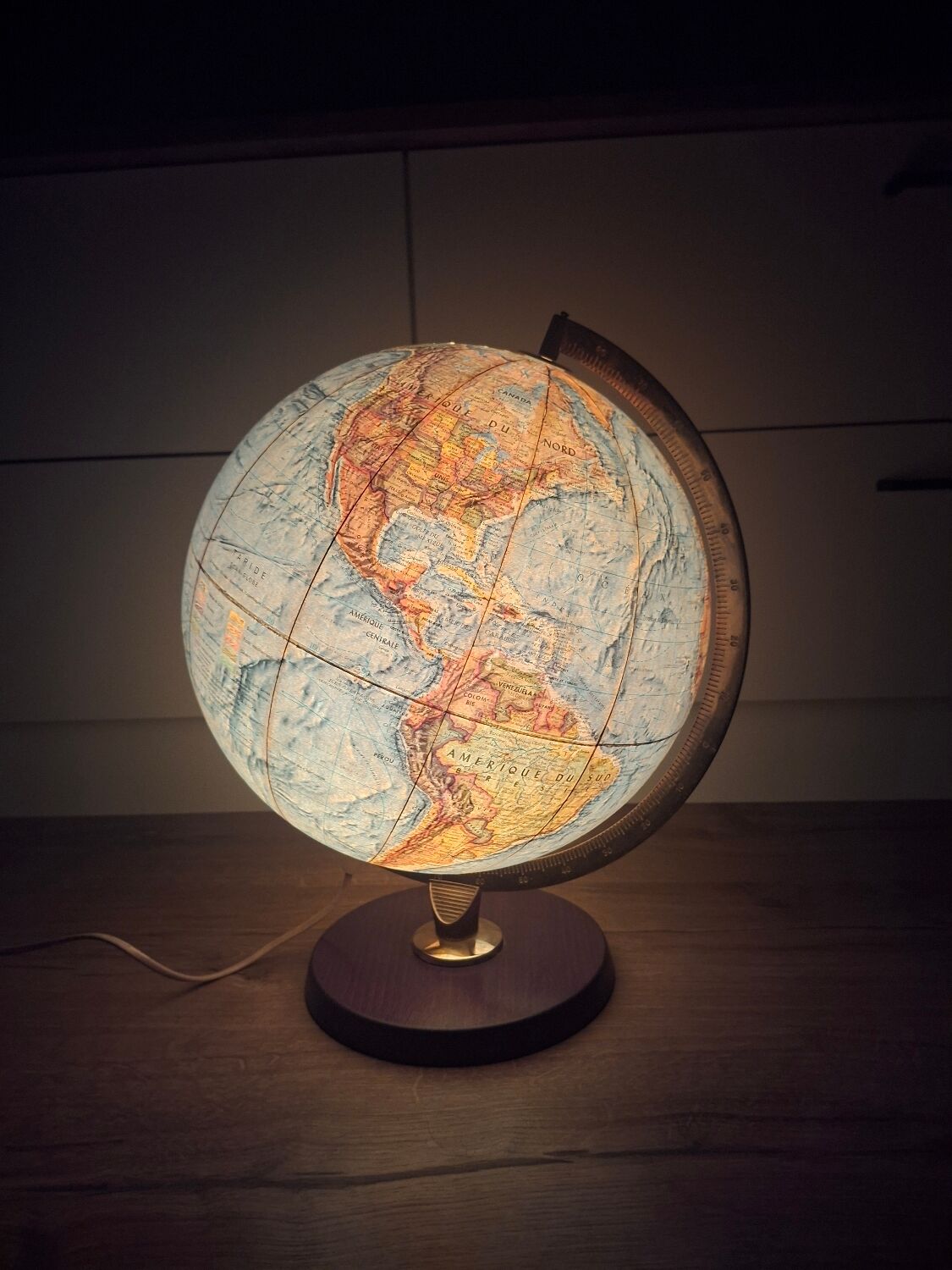 Illuminated globe, taride, 1970-1880, 30 cm