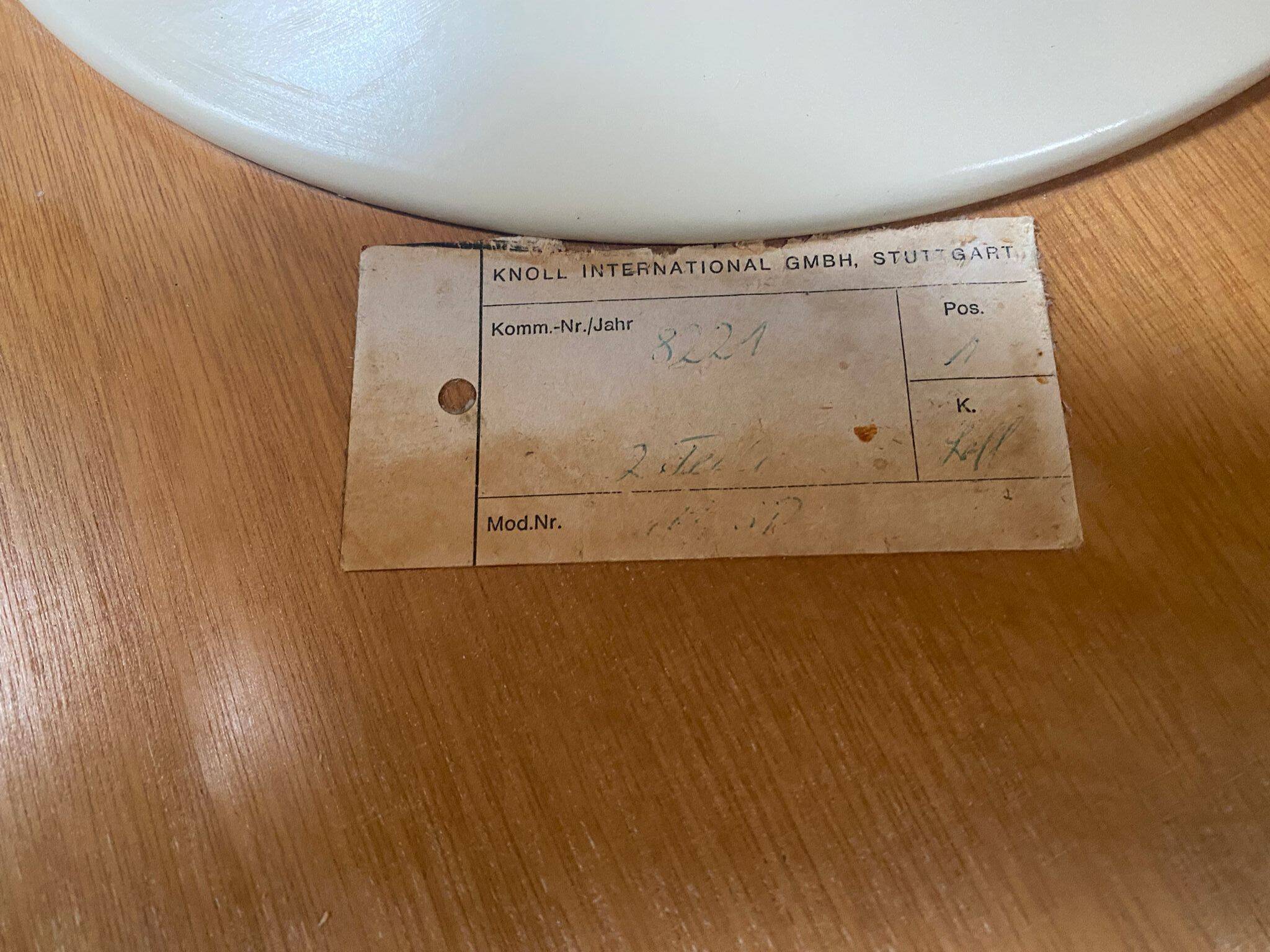 Oval tulip coffee table, Eero Saarinen