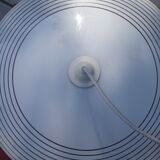 White saucer suspension