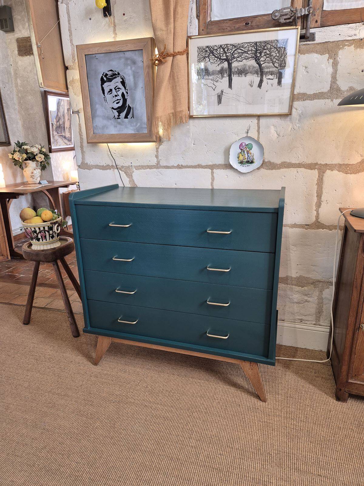 Commode vintage
