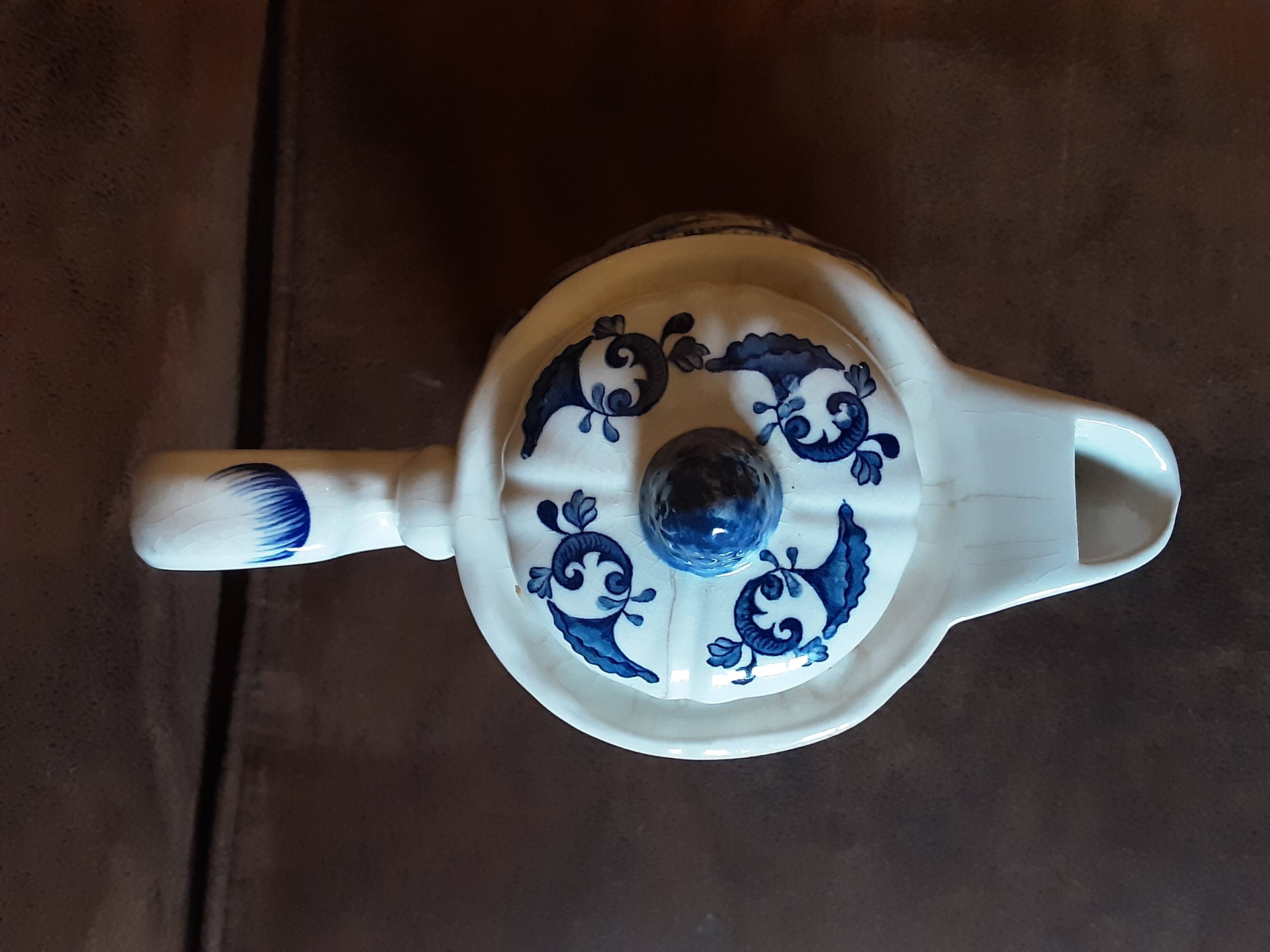 Sarreguemines Derby coffee maker