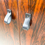 Armoire en palissandre avec pieds en épingle à cheveux