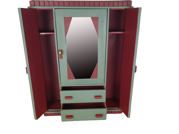 Toilet/pharmacy cabinet
