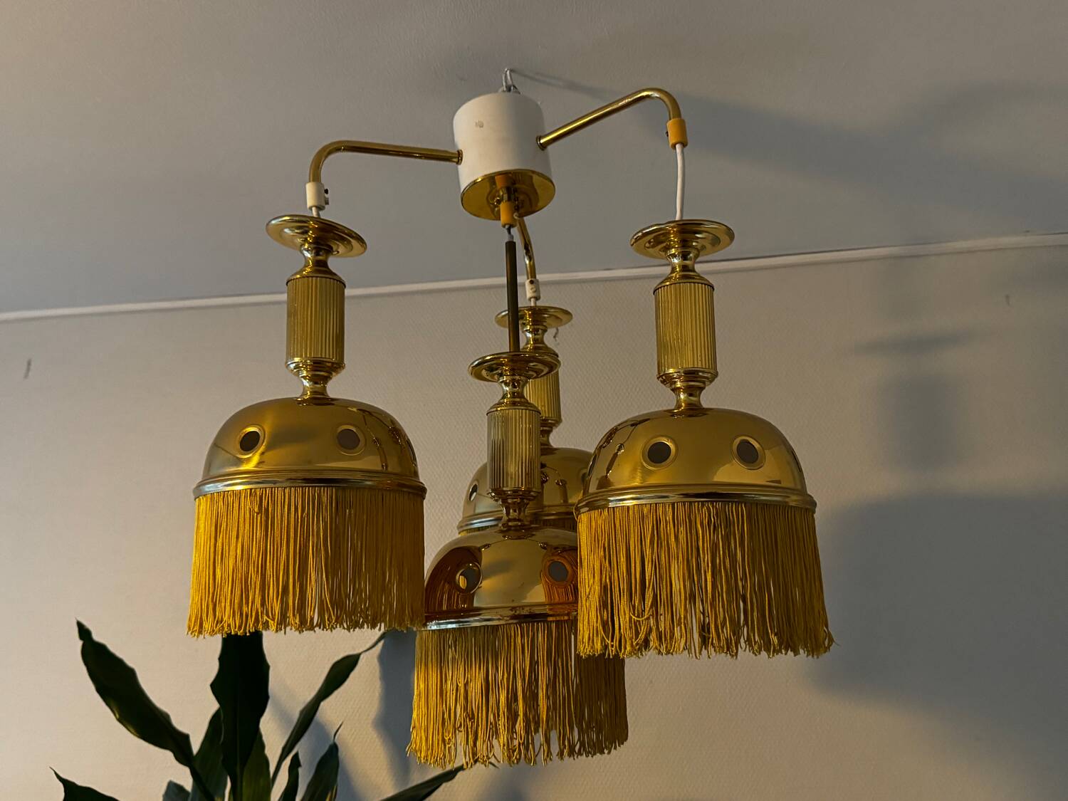Lustre 3 feux en laiton doré par Sölken, années 1970