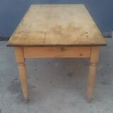 Farm table