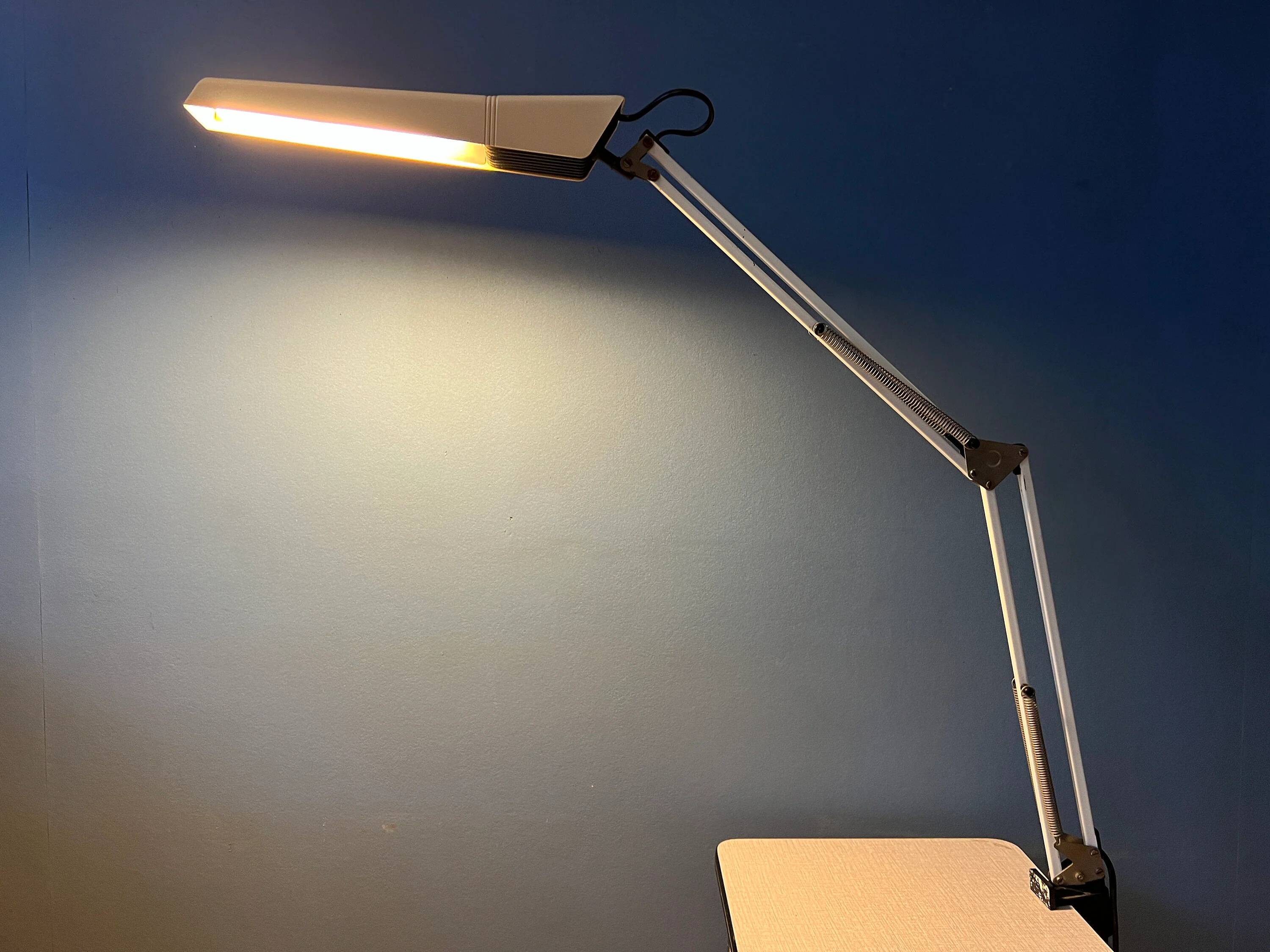 Lampe de bureau vintage avec mécanisme de pince
