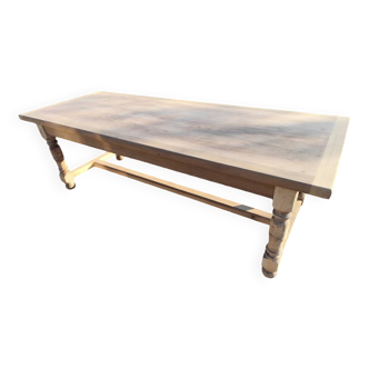 Farm table
