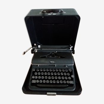 Machine à écrire Royal