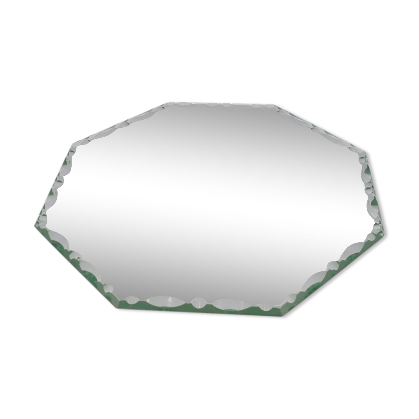 Octagonal mirror tray