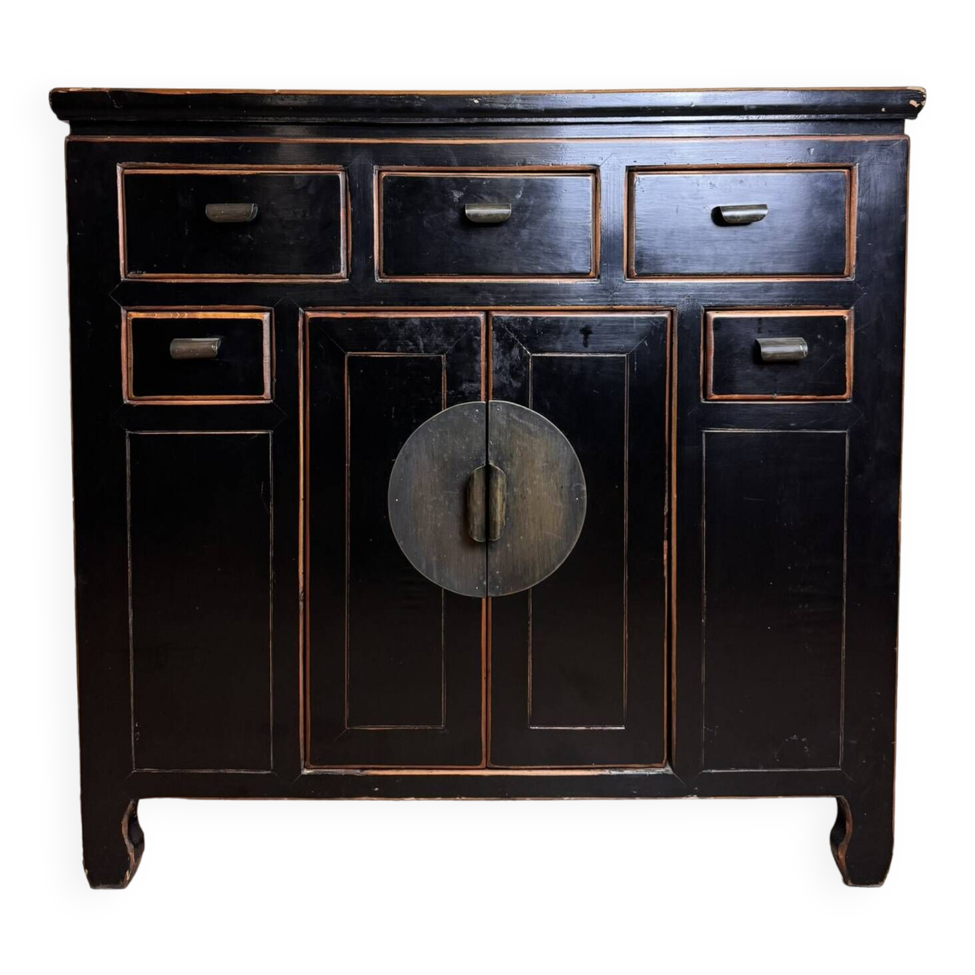 Chinese chest of drawers in black and gold lacquer