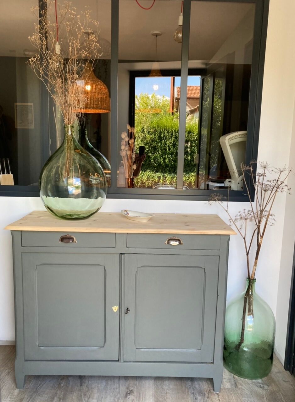 Restored Parisian buffet