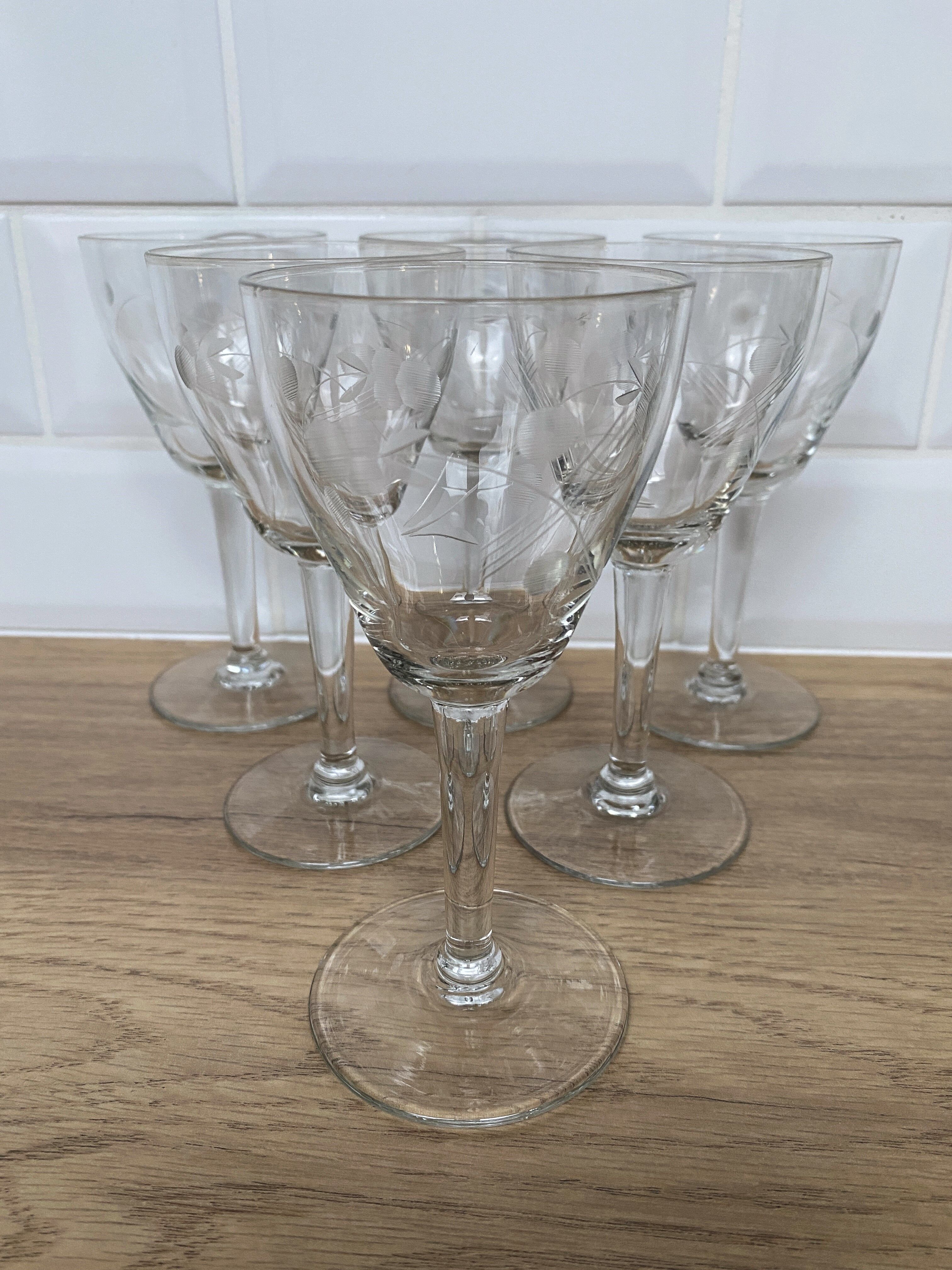 Set of 6 engraved wine glasses