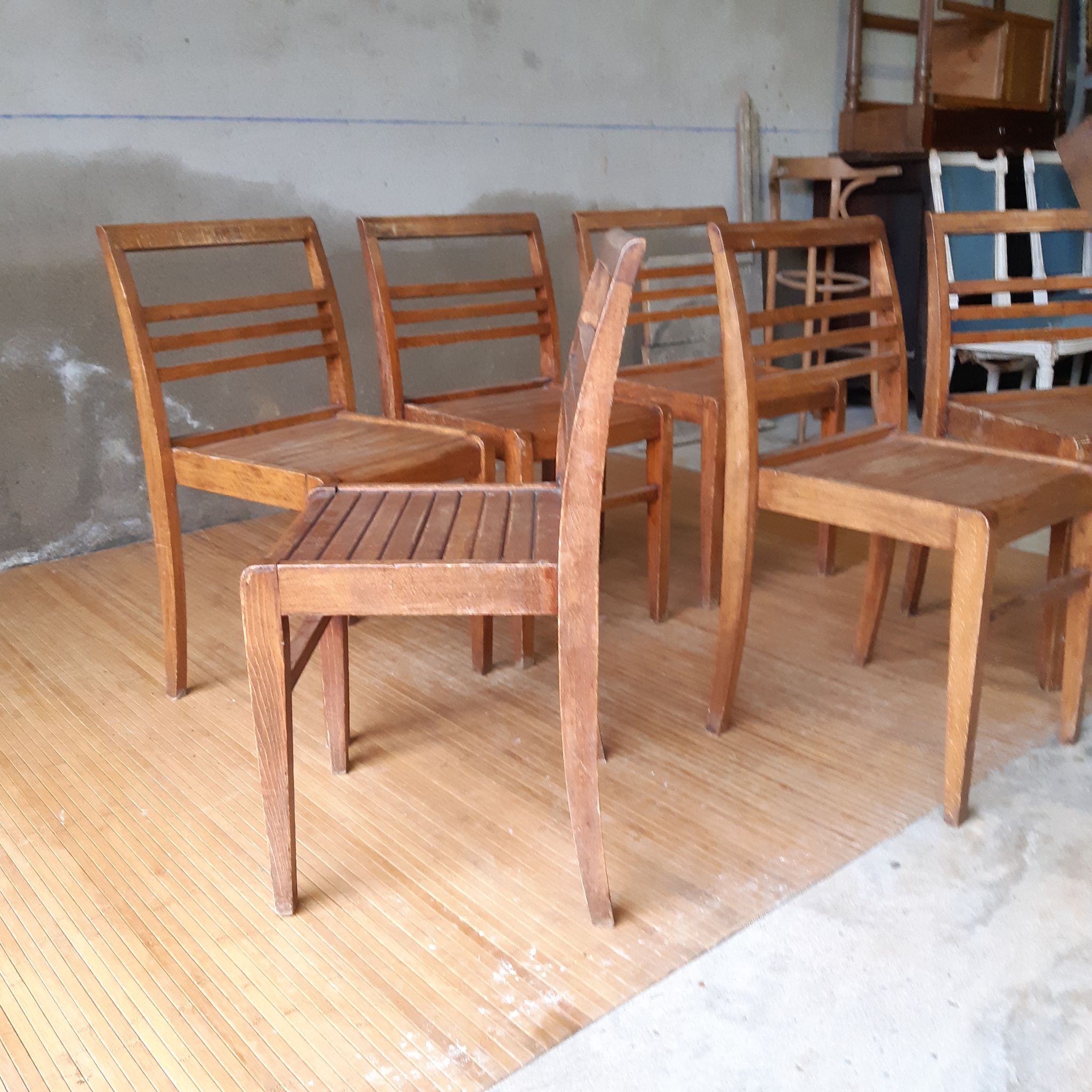 Suite de 6 chaises de René Gabriel