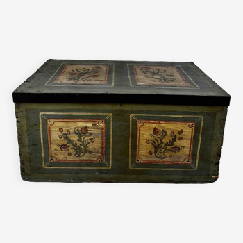 Trunk painted late 19th-early 20th