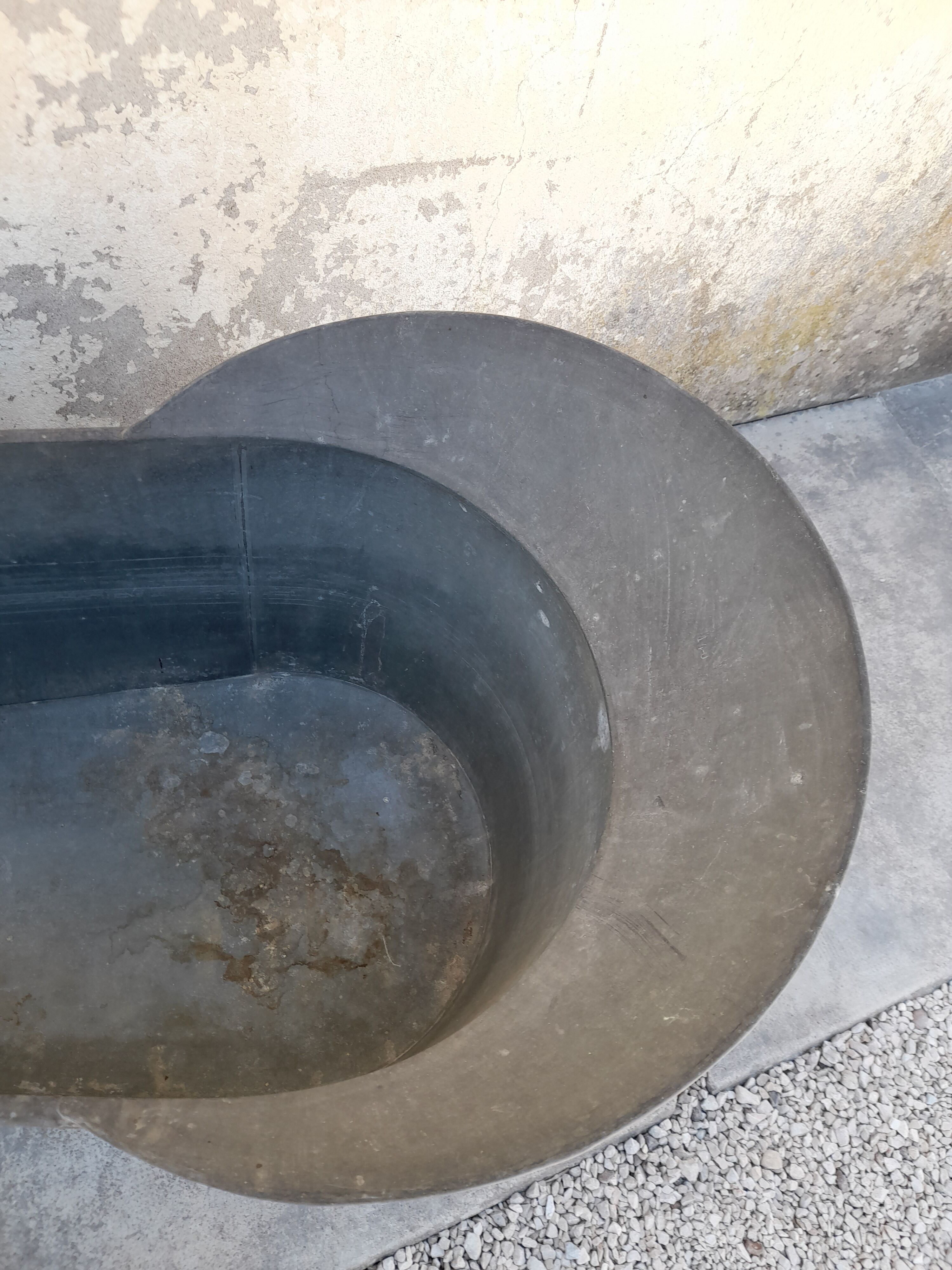 Ancient zinc bathtub 1900 -1m40