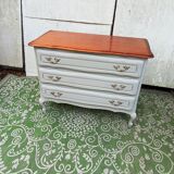 Grey chest of drawers