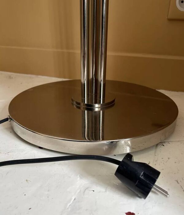Lampadaire vintage moderniste « modèle 44 » Perzel métal chromé et verre sablé
