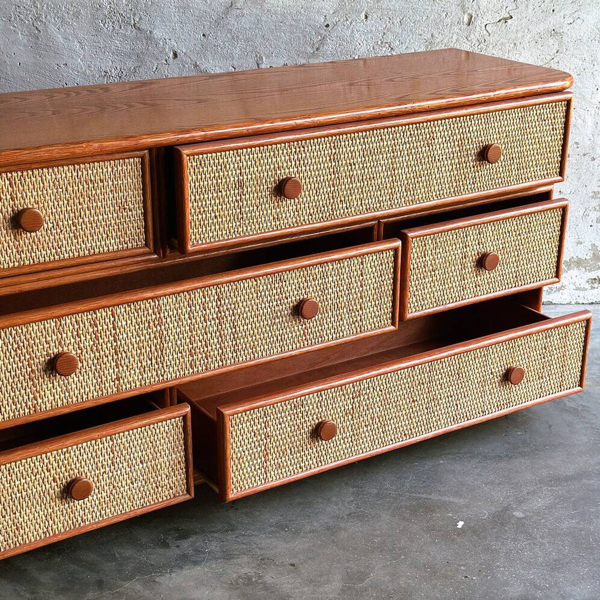 Commode vintage en rotin et bambou Maugrion pour Roche Bobois