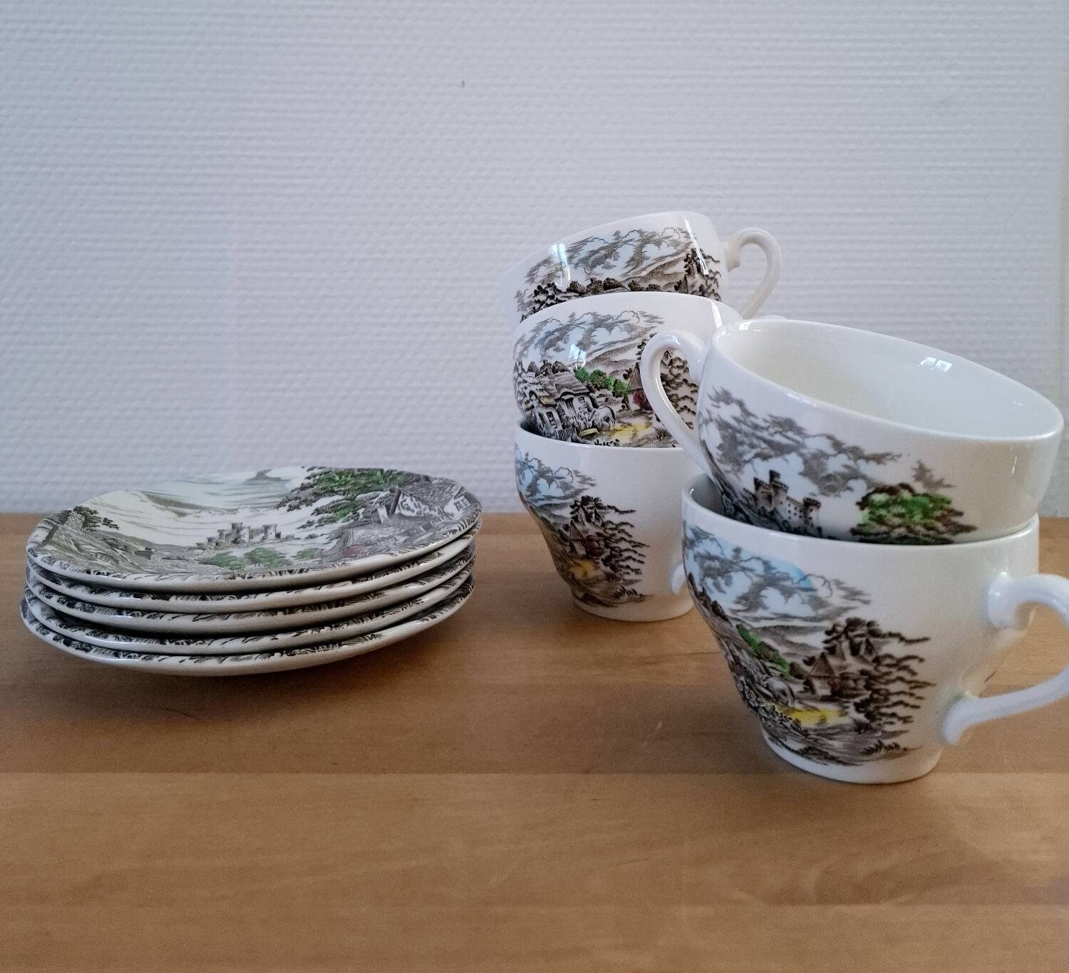 Tasses et soucoupes wedgwood england