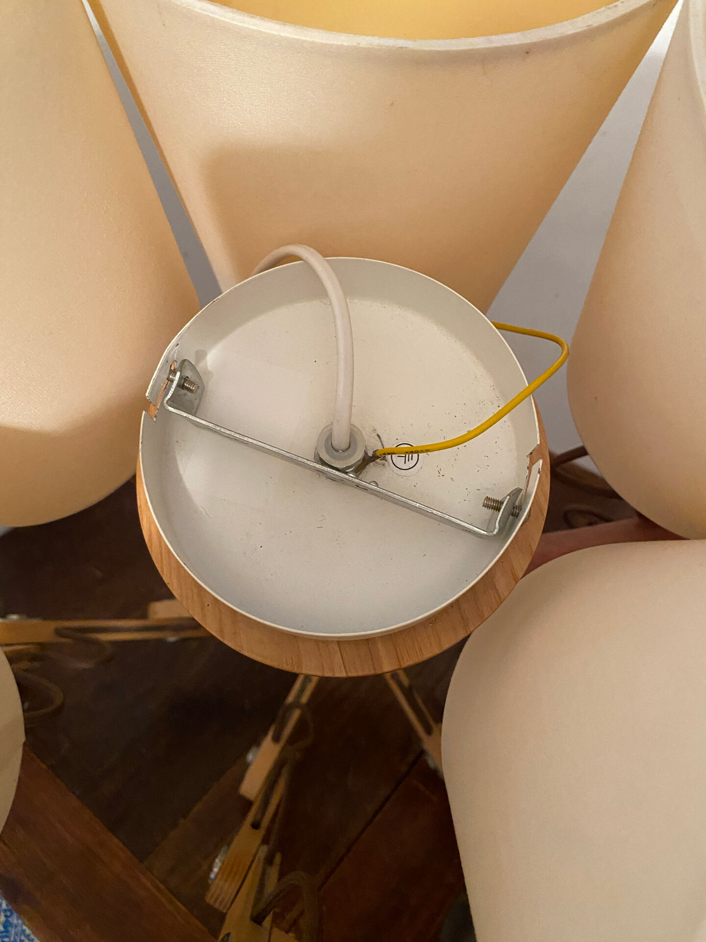 Lustre scandinave avec bras articulés