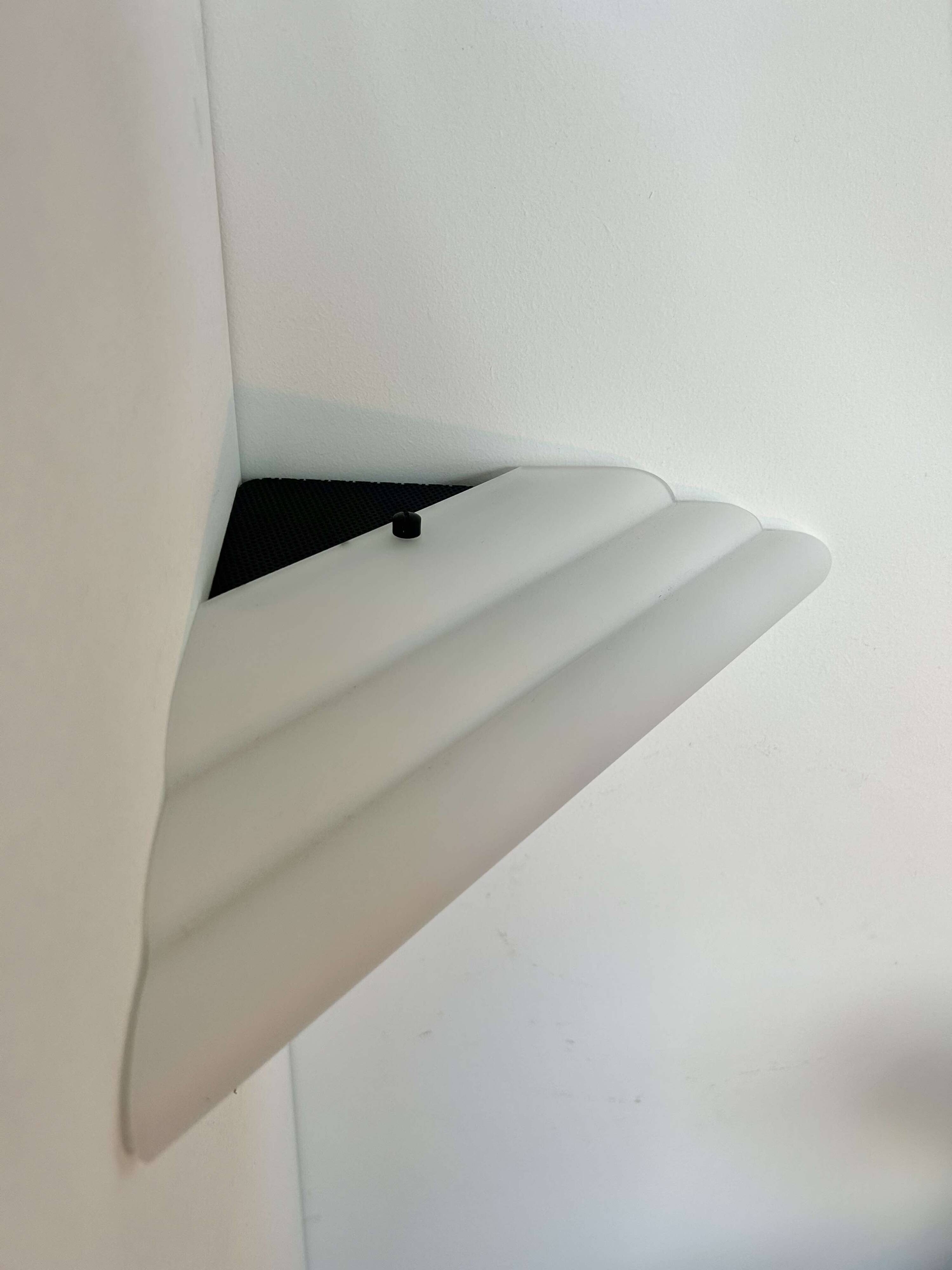 Vintage Murano opal glass corner wall lamp, by Vetri Italy 1970