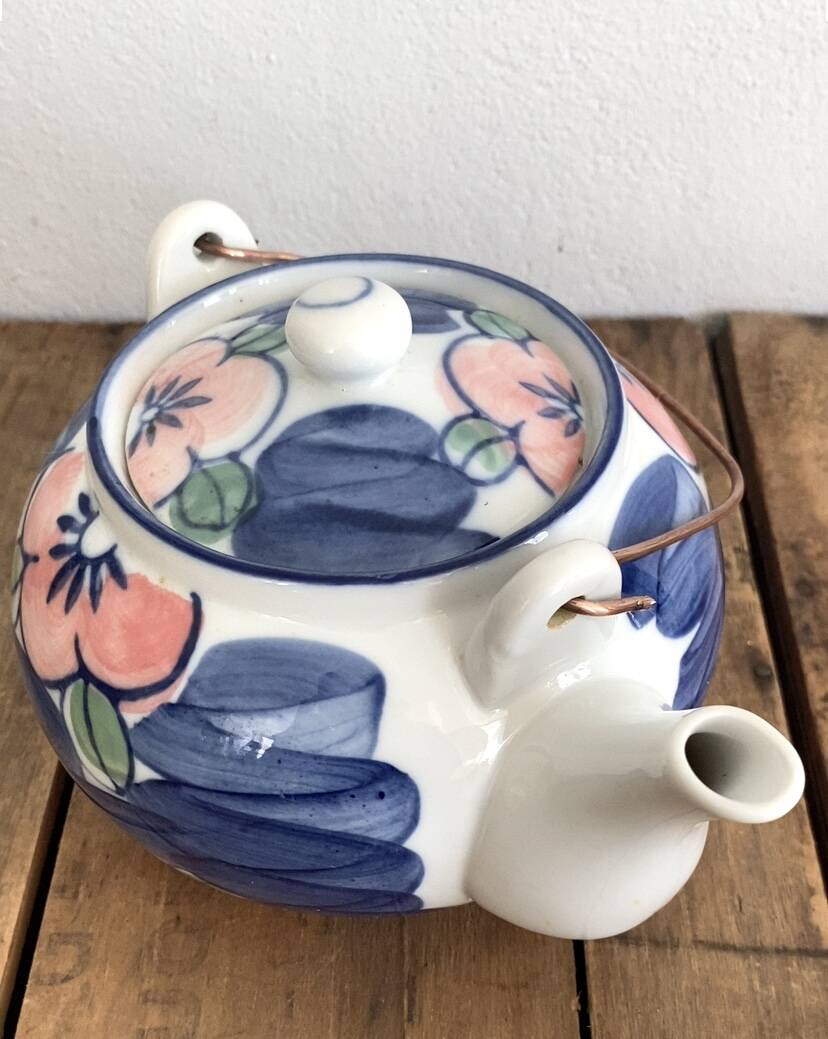 Earthenware teapot for 4 cups