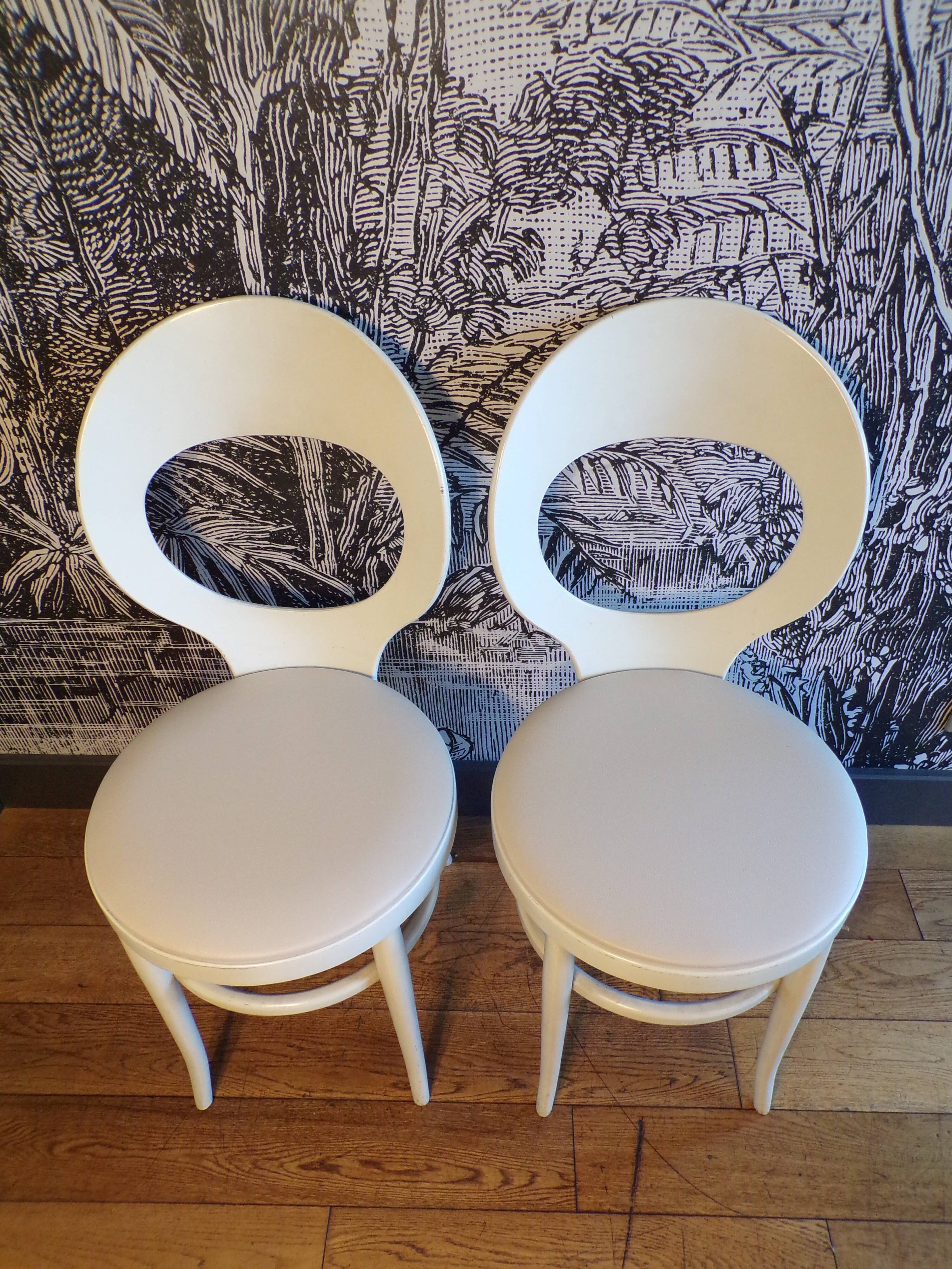 Pair of Baumann seagull chairs