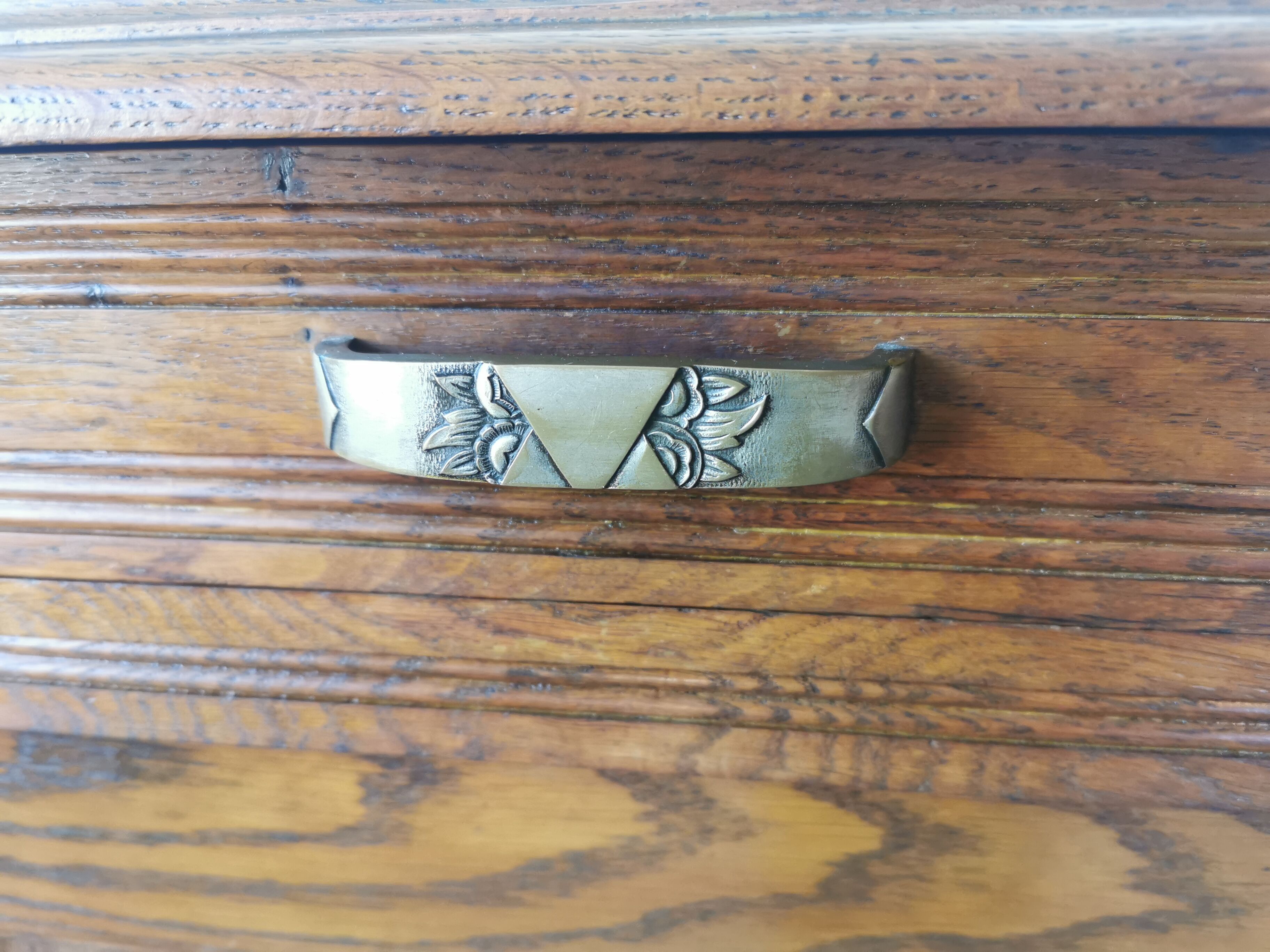 Parisian buffet from the 30s