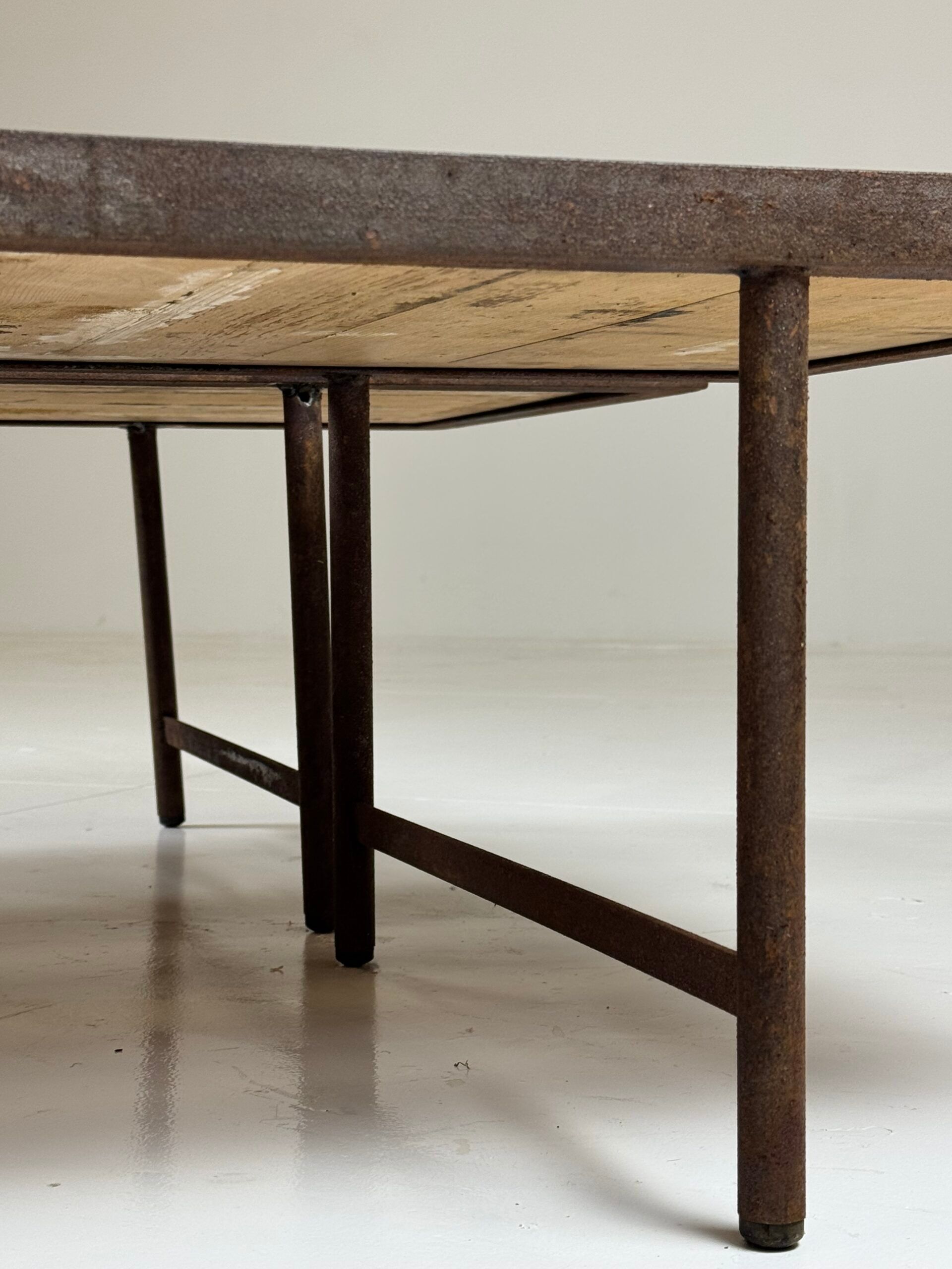 Tables basses en marqueterie (ensemble) 19e siècle