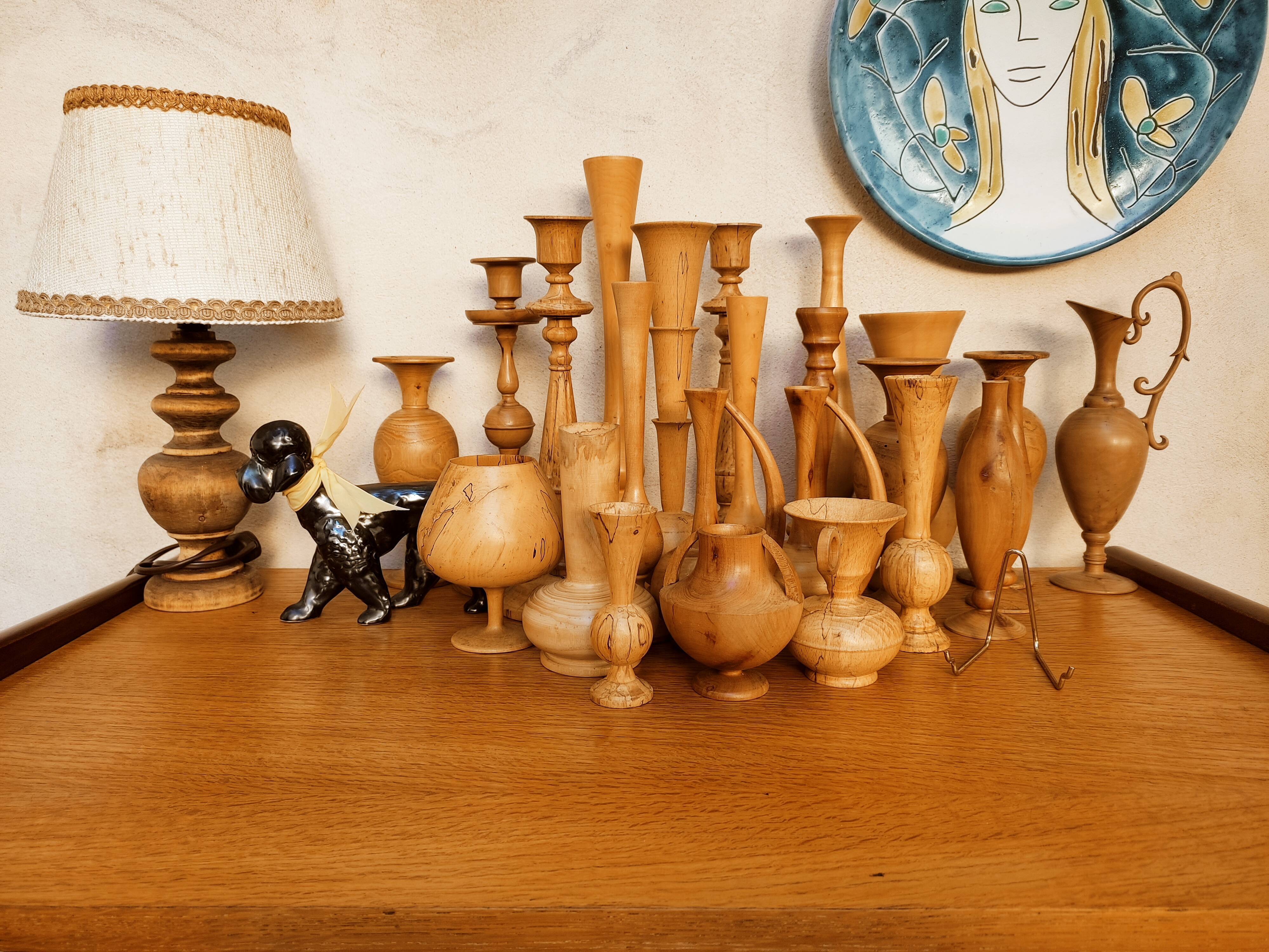 Scandinavian desktop or console