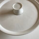 Plate mounted automatically mid-19th dish stand on white earthenware