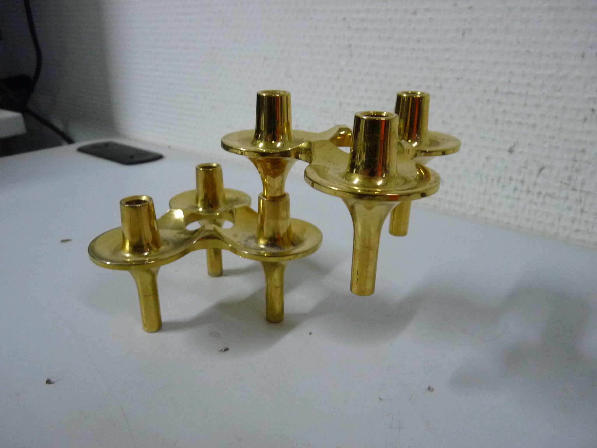Set of 2 golden Nagel candleholders