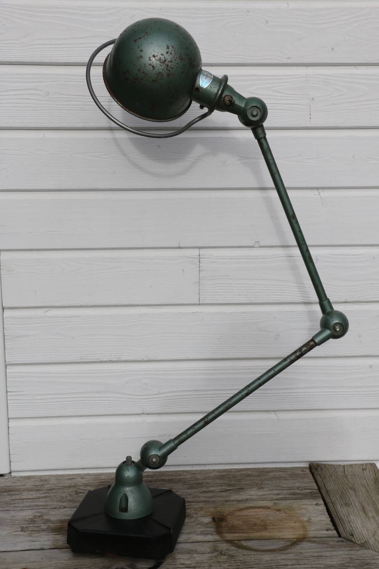 JIELDE 2-arm green lamp, 1960s square foot
