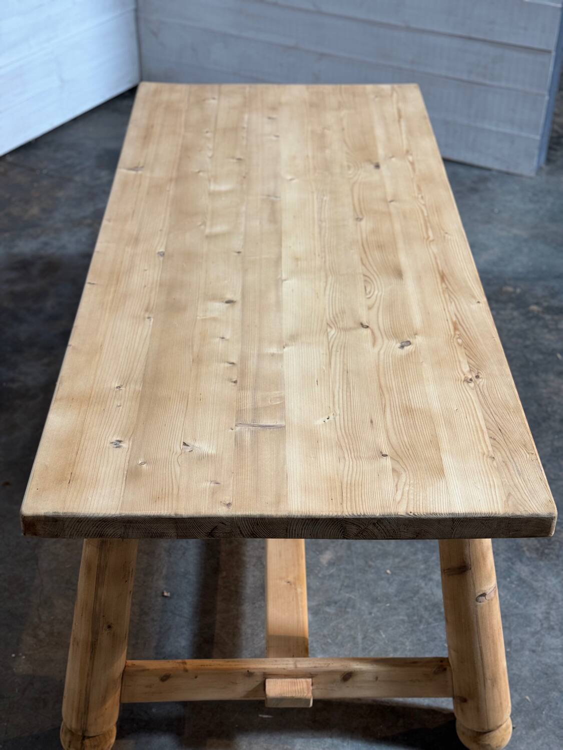Scandinavian table in fir