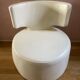 Fauteuil cuir blanc, Chateau d'Ax, parfait état