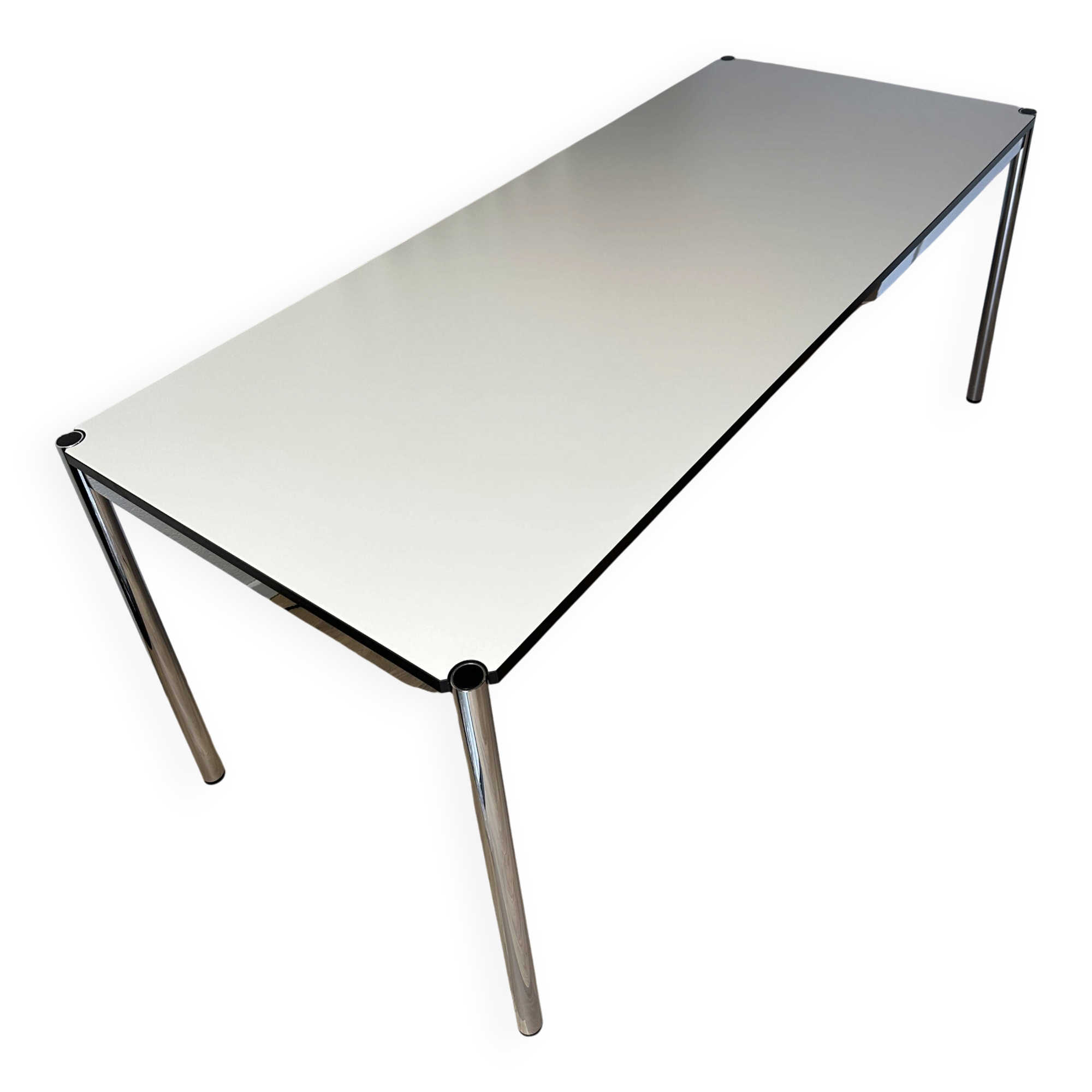 USM Haller desk in pearl grey laminate