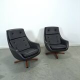 Fauteuil pivotant en similicuir noir provenant de Suède