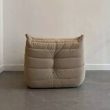 Chauffeuse Togo en velours Cotelet beige par Michel Ducaroy