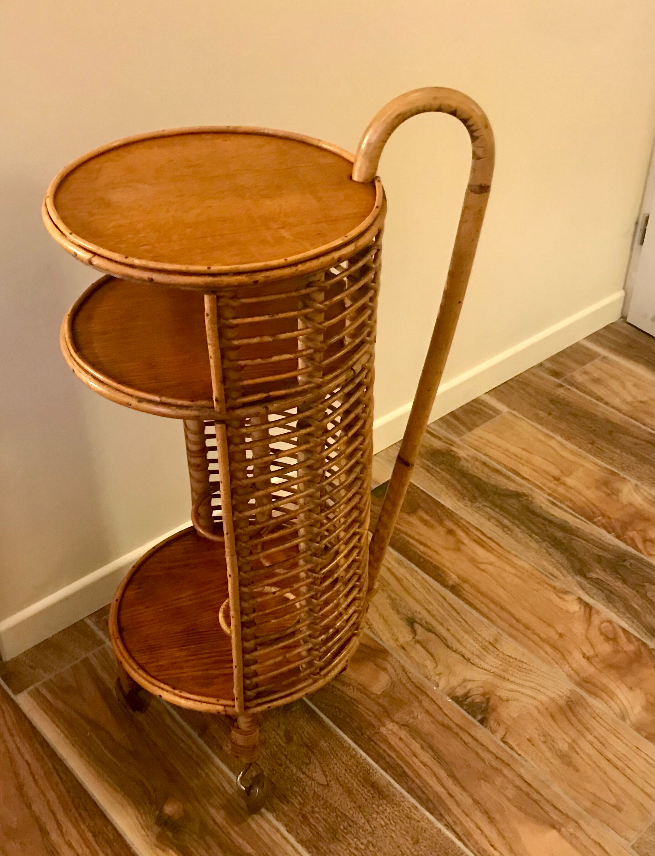 Rolling 50s rattan bar