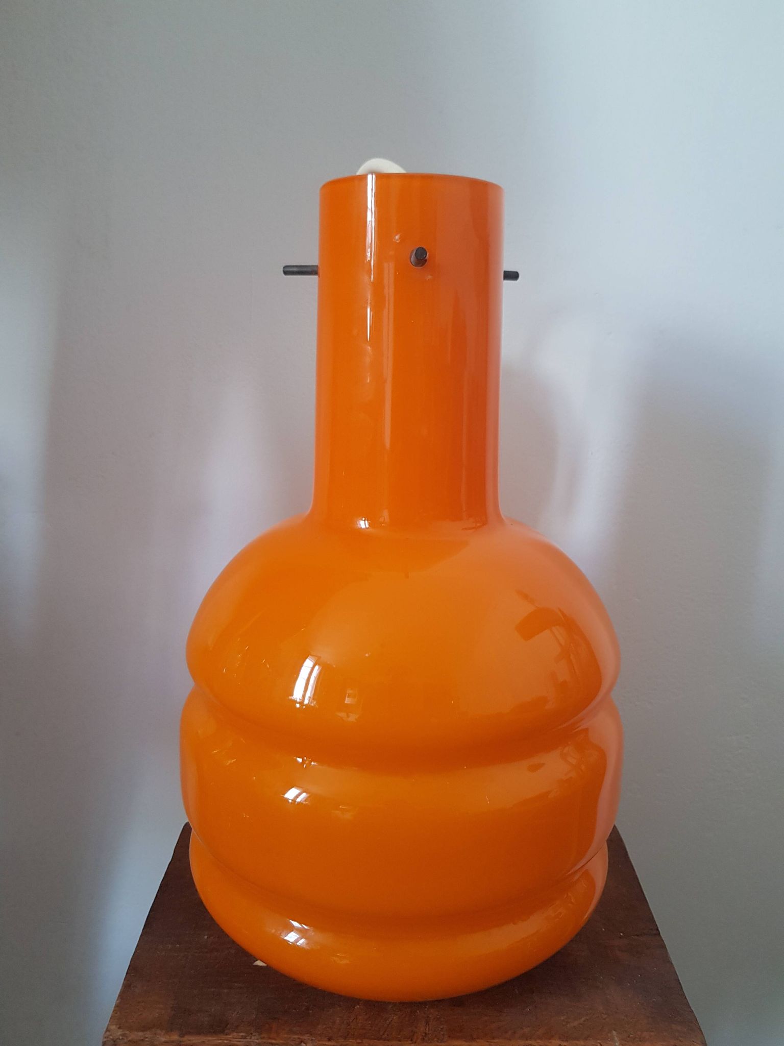 Suspension vintage orange